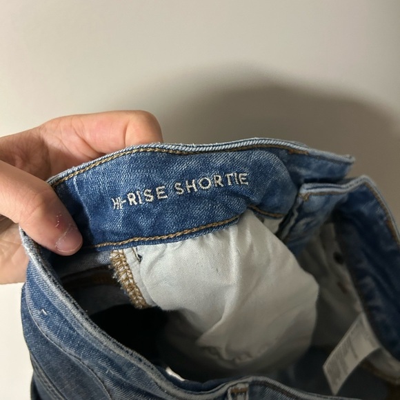 American Eagle Hi-Rise Shortie Ripped Jean Shorts - Picture 3 of 4